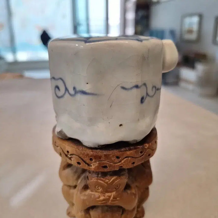 [BUNJANG] Joseon Dynasty Celadon Porcelain Octagonal Ink Stone / 팔각연적