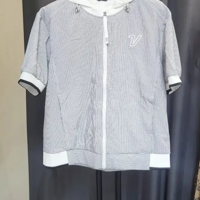 [BUNJANG] Volvik Striped Short Sleeve Hooded Zip-up / Volvik 반팔 후드 집업