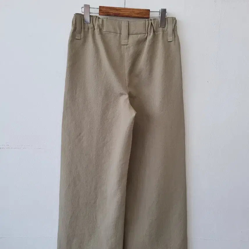 [SOLD OUT] 이세이미야케 정품 카키베이지 슬랙스