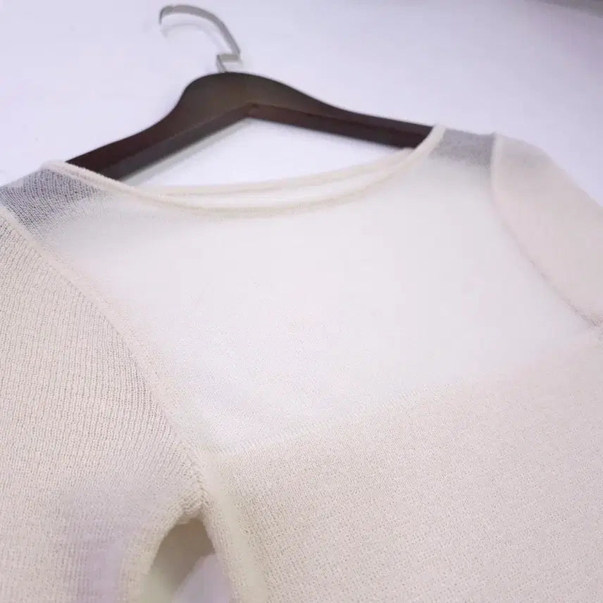 [BUNJANG] DAISY Sheer 3/4 Sleeve Knit Top / DAISY) 거의새거 시스루 7부 니트 티셔츠 -44/55