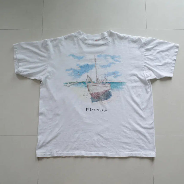 [SOLD OUT] 90s 빈티지 플로리다 수소봉제 반팔 티셔츠