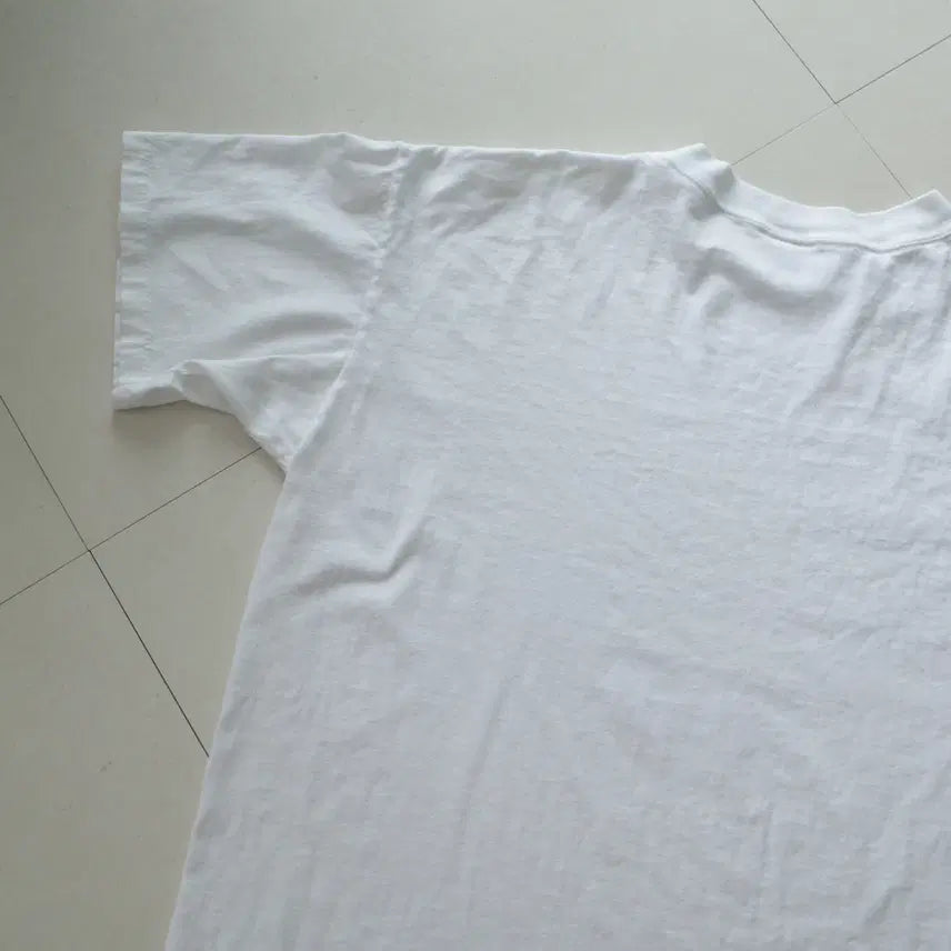 [SOLD OUT] 90s 빈티지 플로리다 수소봉제 반팔 티셔츠