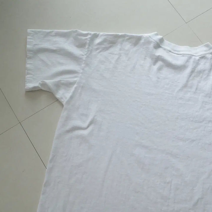 [SOLD OUT] 90s 빈티지 플로리다 수소봉제 반팔 티셔츠