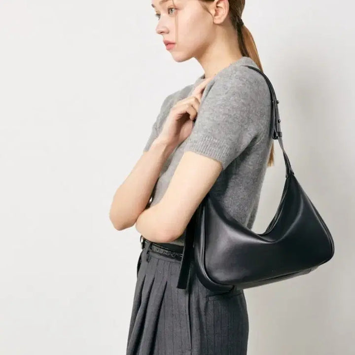 [BUNJANG] McClanahan Shoulder and Cross Bag / 맥끌라니 숄더앤 크로스백