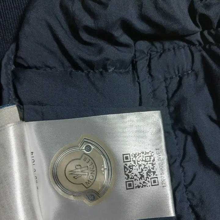 [SOLD OUT] [정품]몽클레어 니트패딩 집업 가디건 자켓