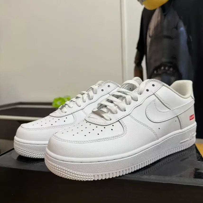 [BUNJANG] Nike x Supreme Air Force 1 Low White US 8 / 나이키 x 슈프림 에어포스 1 로우 화이트 260MM
