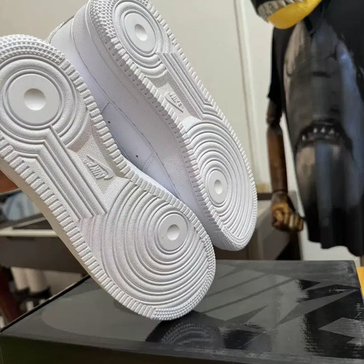 [BUNJANG] Nike x Supreme Air Force 1 Low White US 8 / 나이키 x 슈프림 에어포스 1 로우 화이트 260MM