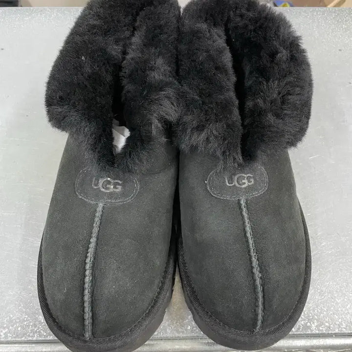 [BUNJANG] UGG Tazz Suede Slip-on Shoes / 어그 타제트 슬립온 블랙 250 (gr-4523)