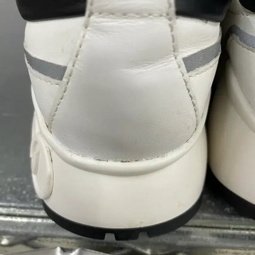 [BUNJANG] Jimmy Choo Glitter Sneakers / 지미추 글리터 스니커즈 35.5 (gr-4527)