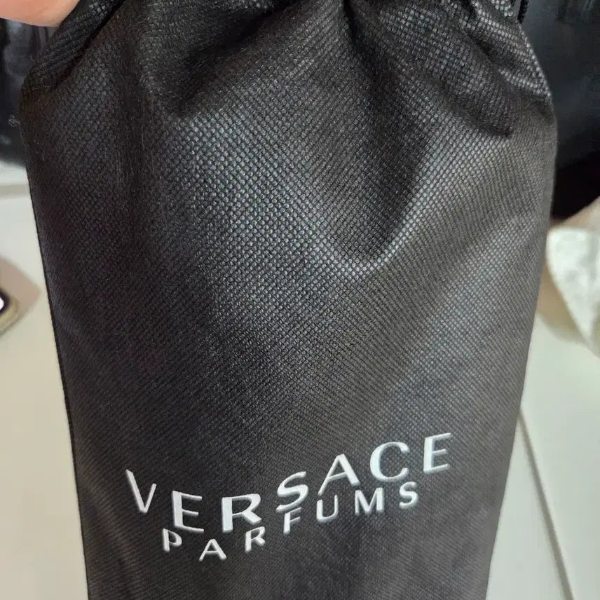 [BUNJANG] Versace Black/Gold Mini Crossbody Bag / 베르사체 파퓸 블랙/골드 미니 크로스백