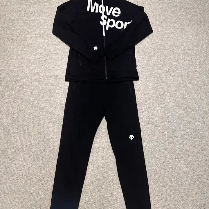 [SOLD OUT] 데상트 트레이닝 세트