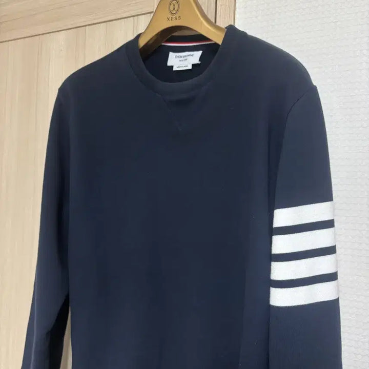 [BUNJANG] Thom Browne Navy Sweatshirt / [26년식/5/네이비] 톰브라운 사선완장 맨투맨 네이비 5사이즈