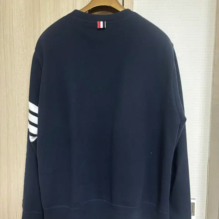 [BUNJANG] Thom Browne Navy Sweatshirt / [26년식/5/네이비] 톰브라운 사선완장 맨투맨 네이비 5사이즈