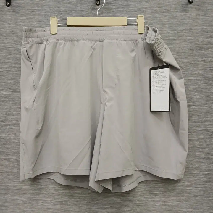 [SOLD OUT] 4662 새상품 룰루레몬 반바지 36