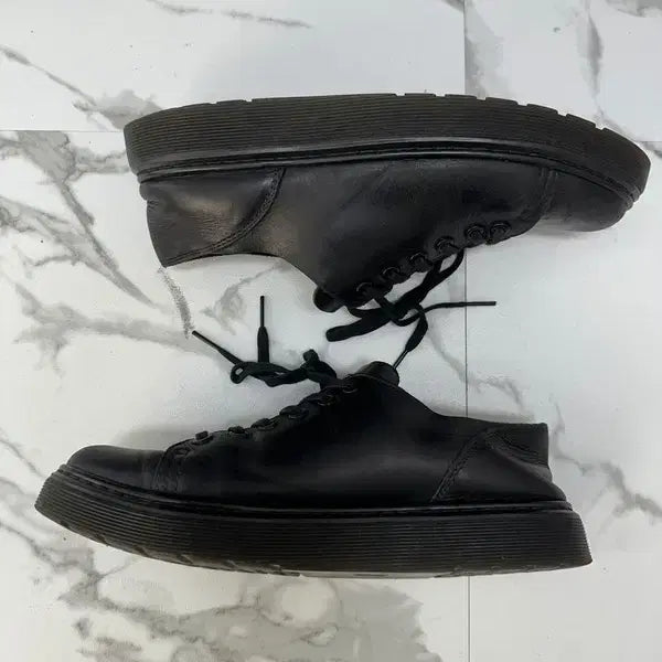 [BUNJANG] Dr. Martens Black Leather Sneakers / 닥터마틴 블랙 레더 스니커즈