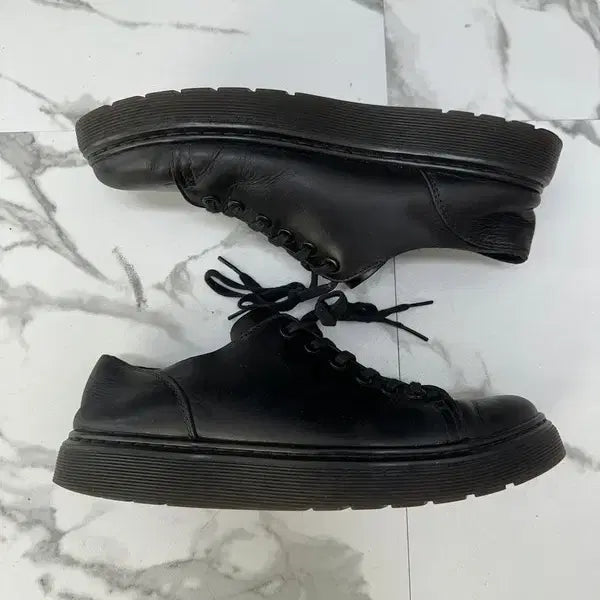 [BUNJANG] Dr. Martens Black Leather Sneakers / 닥터마틴 블랙 레더 스니커즈
