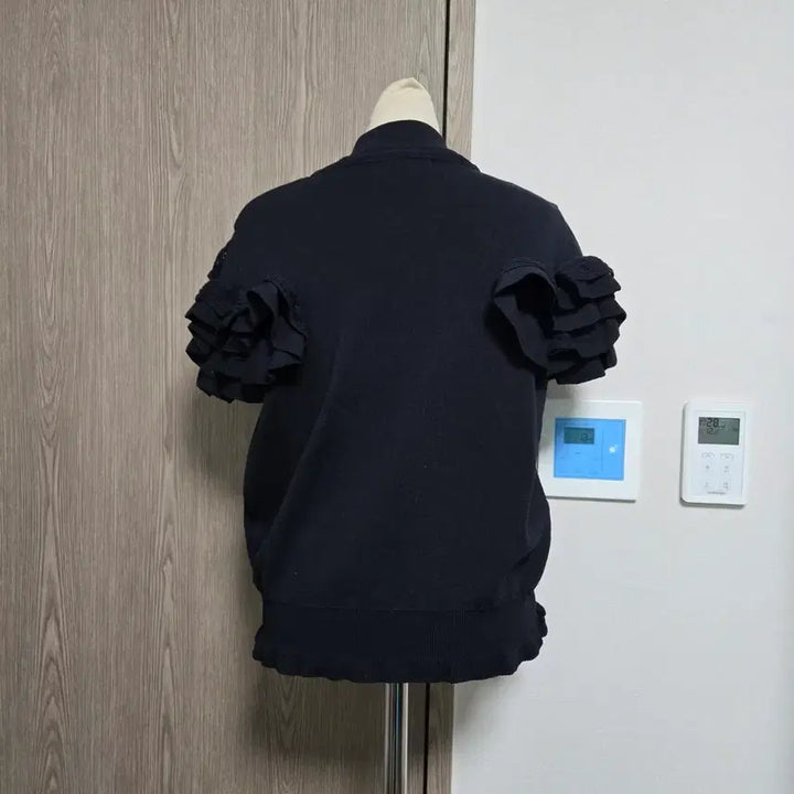 [SOLD OUT] 오즈세컨 프릴 반팔  집업 블랙