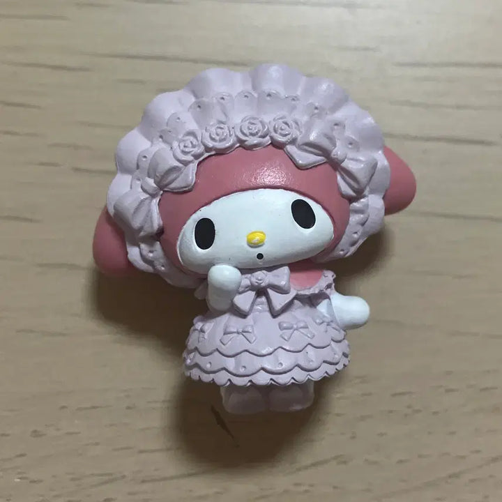 [SOLD OUT] 산리오 마이멜로디 로리타 드레스 가챠 키링
