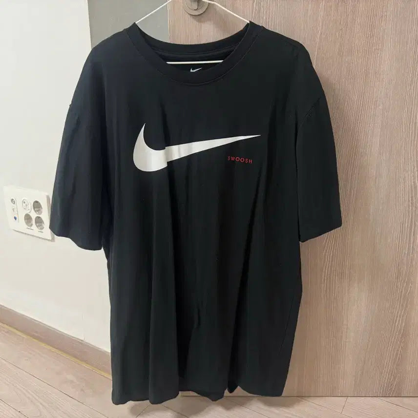 [BUNJANG] Nike Swoosh Black T-shirt / 나이키 스우시 반팔 티셔츠 블랙