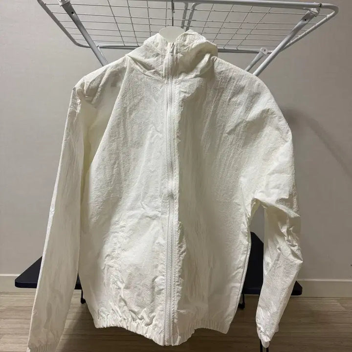 [BUNJANG] Yeezy Gosha WB-01 Windbreaker White / [2] 이지 고샤 바람막이 WB-01 화이트