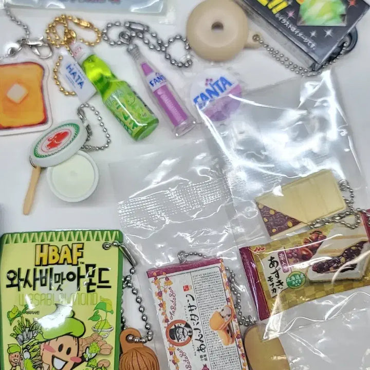 [BUNJANG] Japanese Snack Miniature Keyring Bundle Set / [일본정품가챠] 간식 미니어처 키링 17개 세트 일괄 3.2