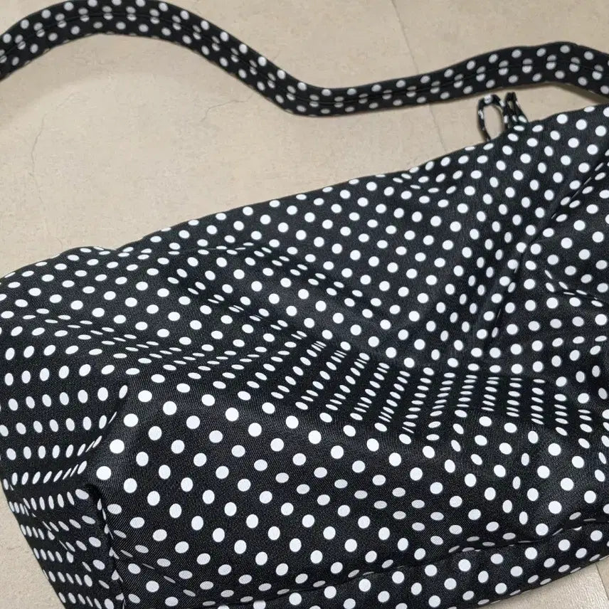 [BUNJANG] Yansisi Pillow Boat Bag Dot Bag / 얀시시 필로우 보트백 도트백