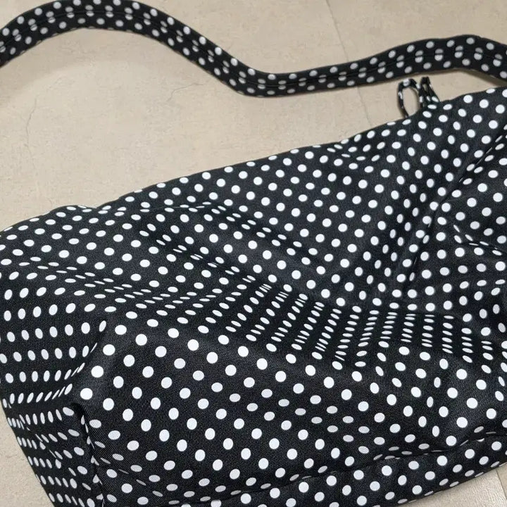 [BUNJANG] Yansisi Pillow Boat Bag Dot Bag / 얀시시 필로우 보트백 도트백