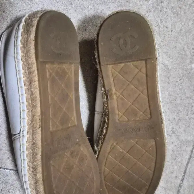 [BUNJANG] Chanel Cap-toe Espadrille Slip-on / 샤넬 캡토 에스파드류 슬립온 화이트/블랙