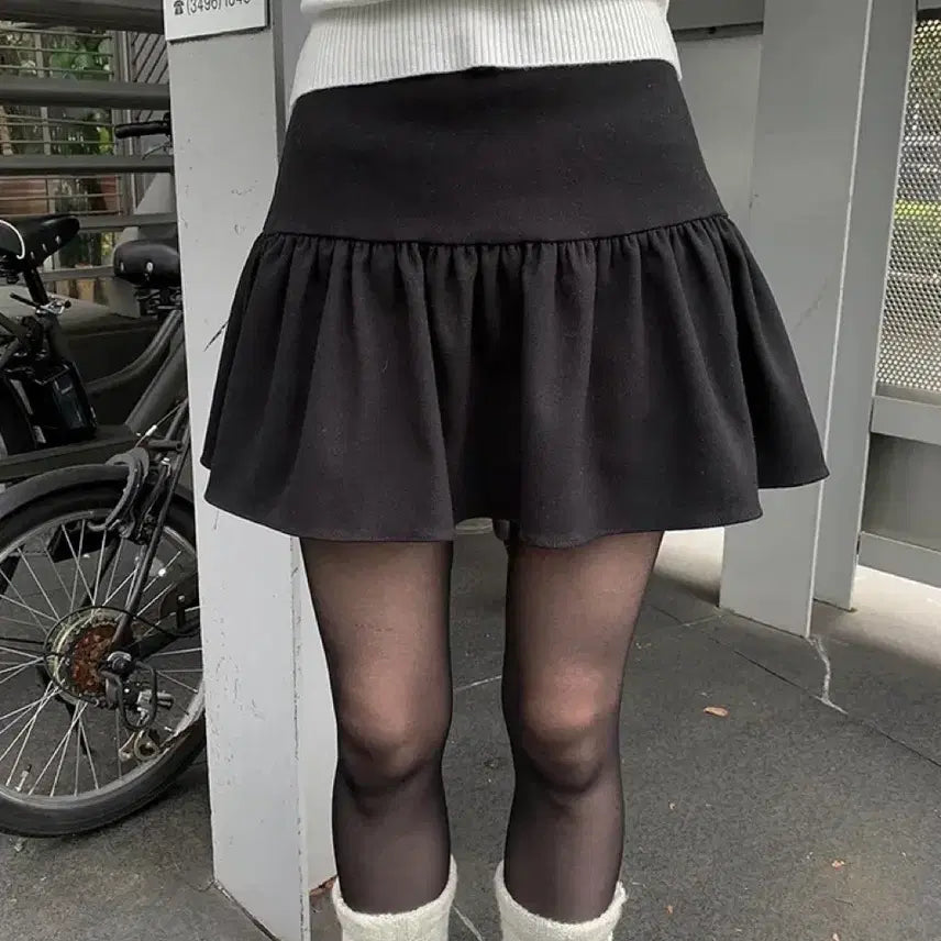 [BUNJANG] Anyonemore Holic Flare Mini Skirt / 에이블리 애니원모어 홀릭 플레어 미니 스커트