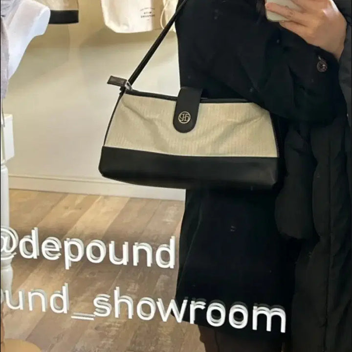 [BUNJANG] Depound Mini Cross Bag / 드파운드 미니백
