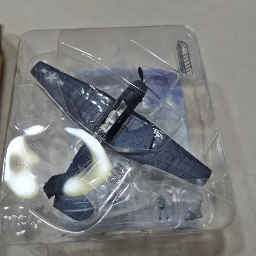 [BUNJANG] 1/144 US Navy TBF Avenger Torpedo Bomber Model Kit / 1/144 미해군 TBF 어벤저 뇌격기 모형