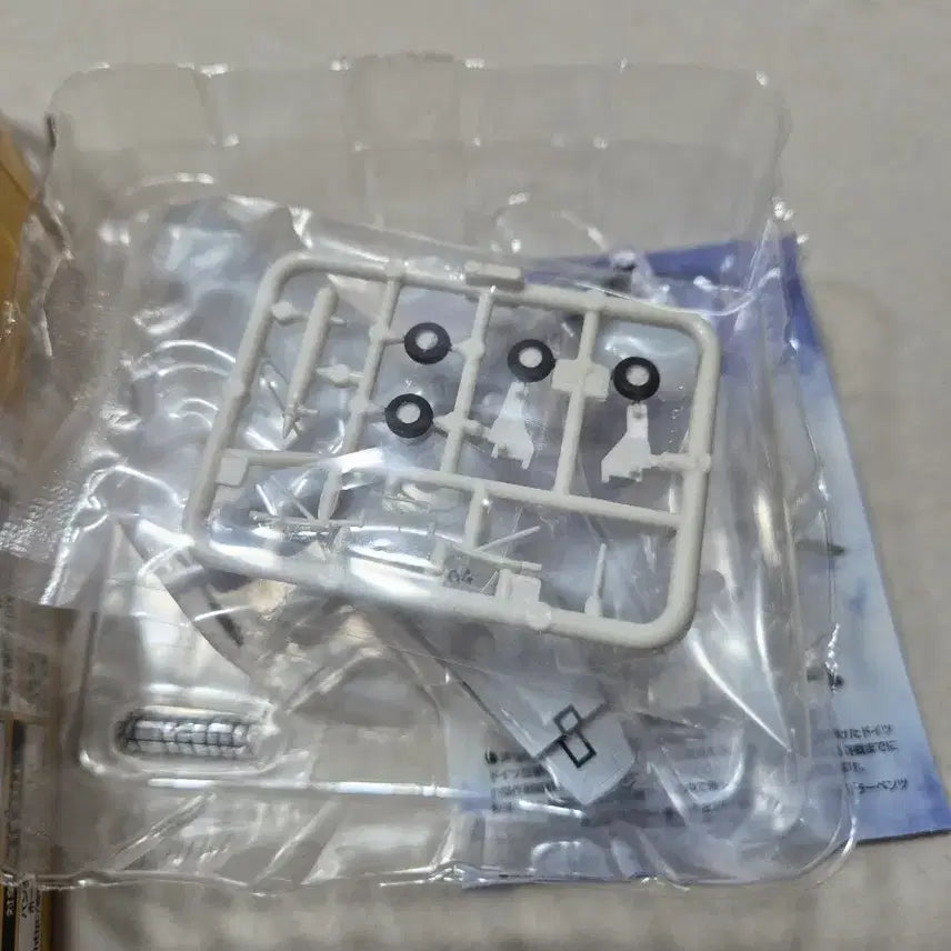 [BUNJANG] 1/144 US Navy TBF Avenger Torpedo Bomber Model Kit / 1/144 미해군 TBF 어벤저 뇌격기 모형