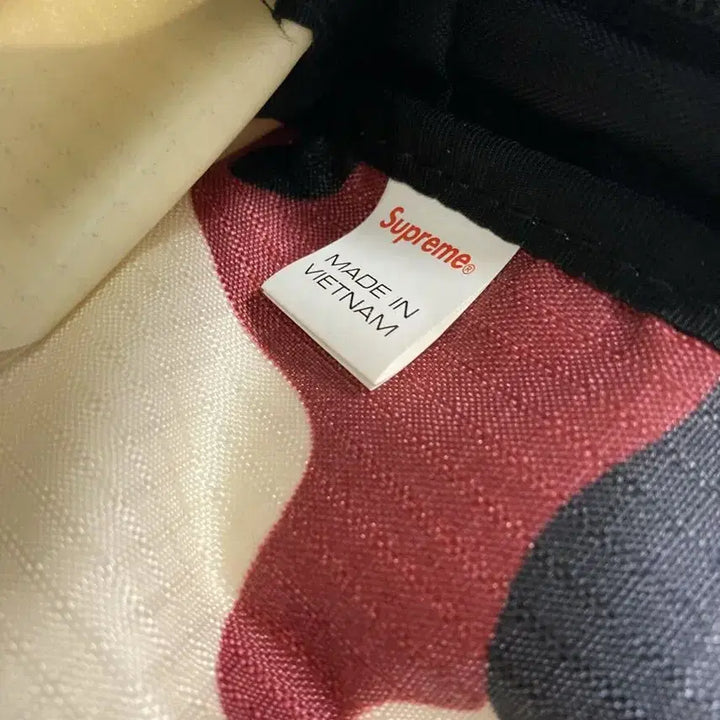 [BUNJANG] Supreme Neck Pouch Shoulder Bag / 슈프림 Neck Pouch 숄더백 Shoulder Bag 중고제품 팝니다