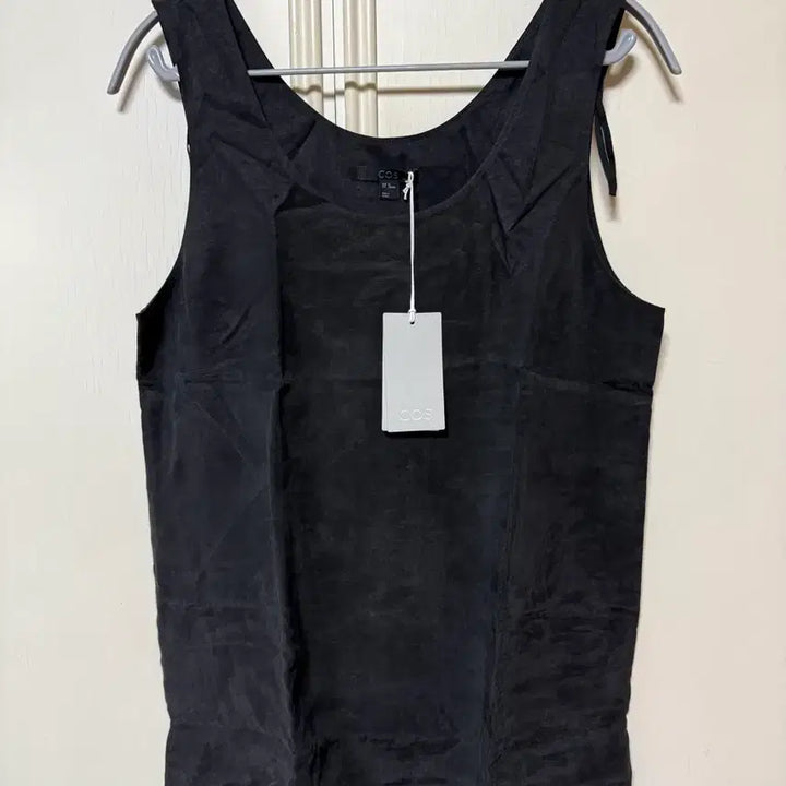 [SOLD OUT] 새상품)코스 나시탑 36사이즈 리오셀소재(비스코스+리오셀)