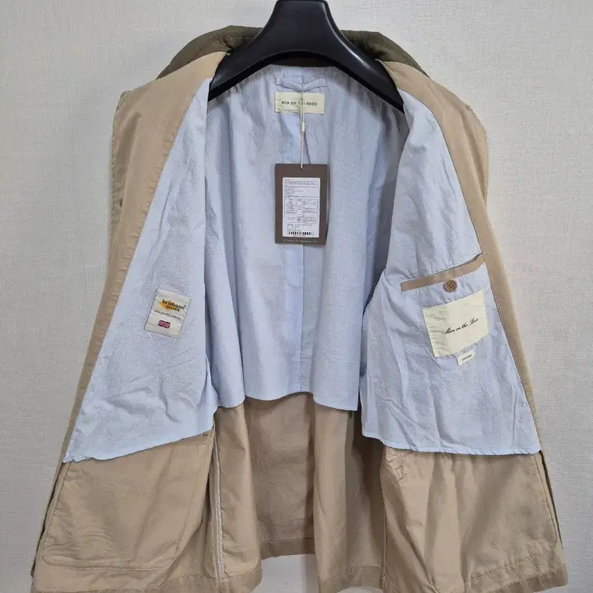 [SOLD OUT] 맨온더분 배색 칼라드 코튼 하프 자켓