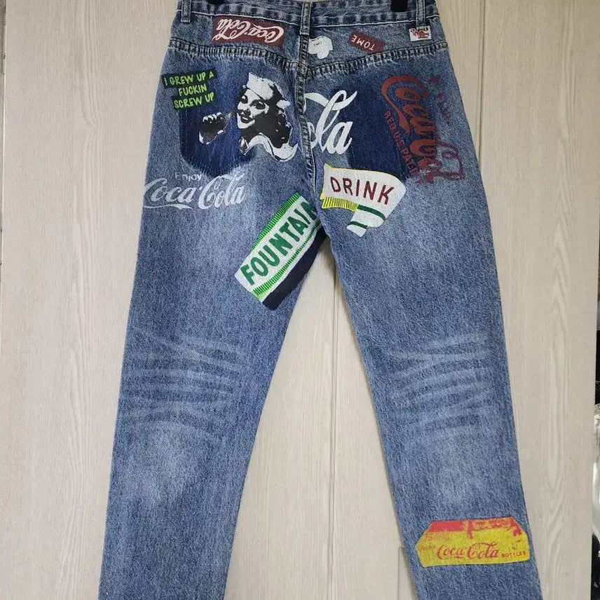 [BUNJANG] Coca-Cola Hipster Damage Jeans / 코카콜라 힙스터 데미지 청바지