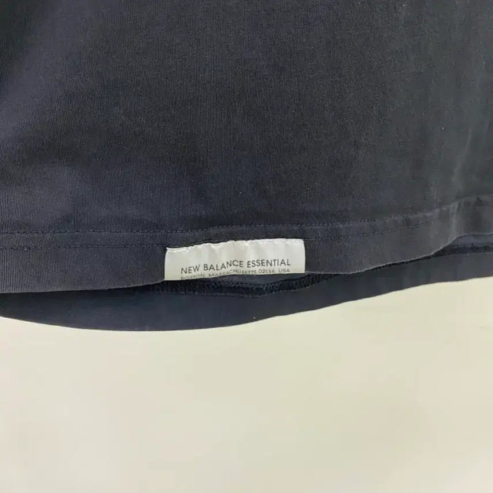 [SOLD OUT] [뉴발란스] 검정 백로고 반팔티 (L사이즈)