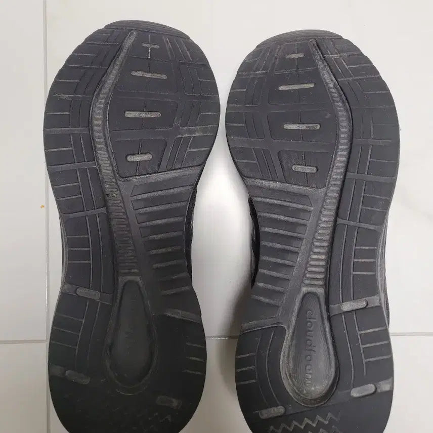 [SOLD OUT] 아디다스 크라우드폼 270mm 블랙