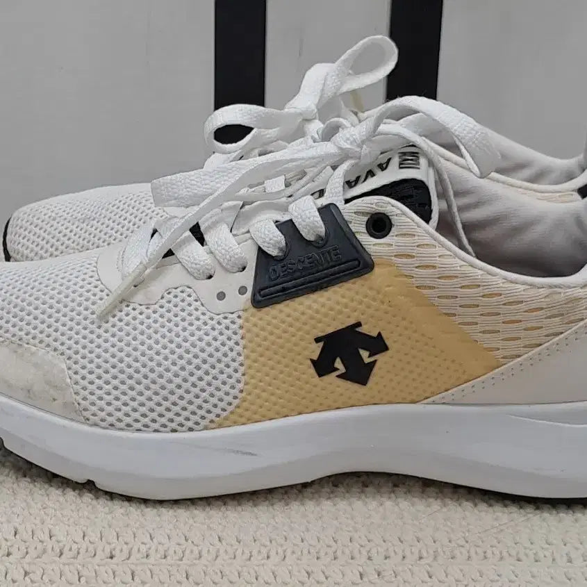 [BUNJANG] Descente Sneakers 240 / 데쌍트 운동화  240