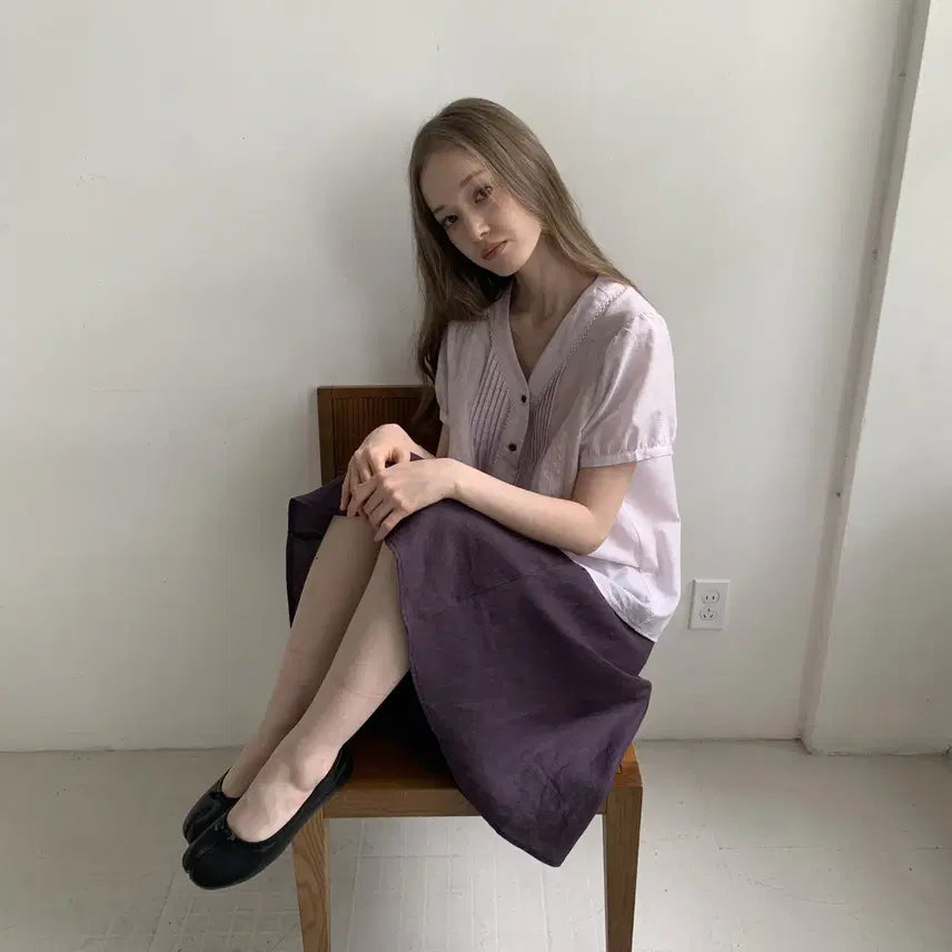 [BUNJANG] DOKNOWZERO V-Neck Pleated Embroidery Patchwork Short Sleeve Shirt / DOKNOWZERO V넥 플리츠 자수 패치워크 반팔 셔츠