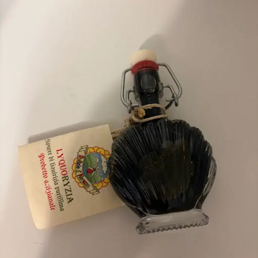 [BUNJANG] Vintage Shell Liquor Bottle / 빈티지 쉘 술병