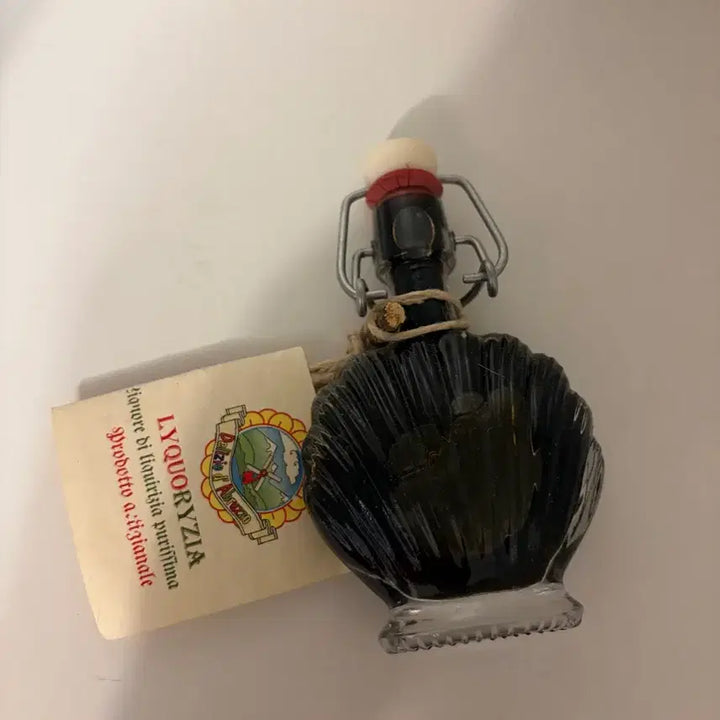 [BUNJANG] Vintage Shell Liquor Bottle / 빈티지 쉘 술병