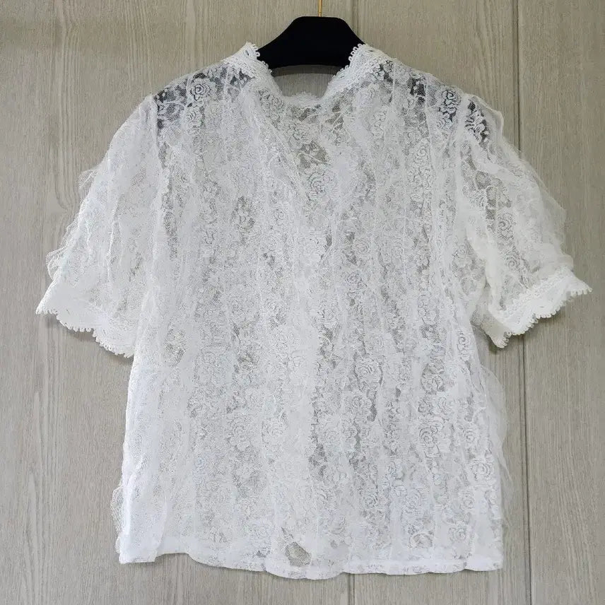 [BUNJANG] White Lace See-through Cardigan / 화이트 레이스 시스루 가디건.
