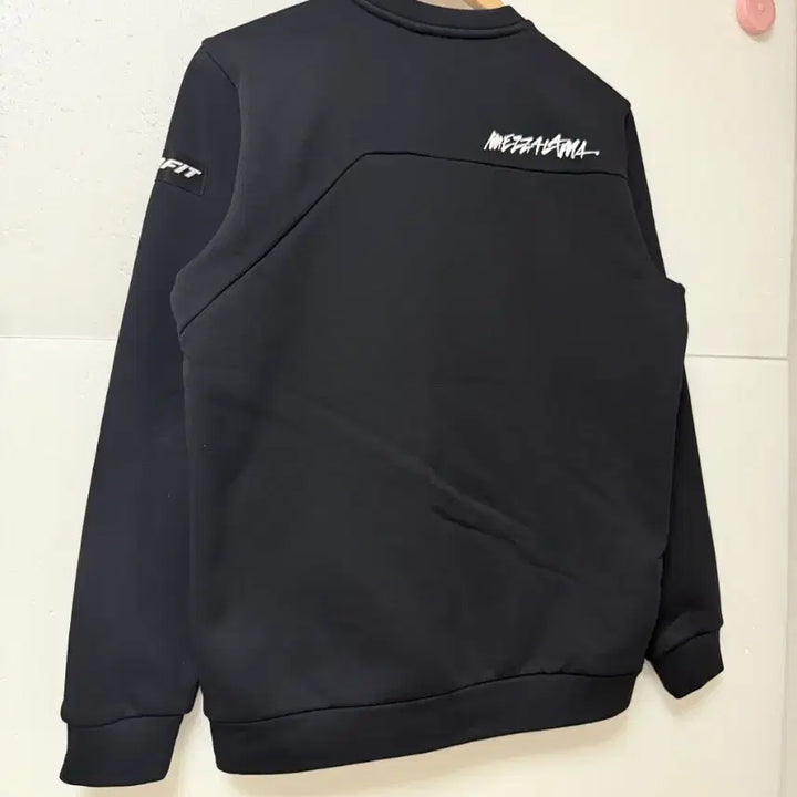 [BUNJANG] DYNAFIT Functional Sweatshirt Black Training M / 다이나핏(DYNAFIT) 기능성 맨투맨 블랙 트레이닝 M