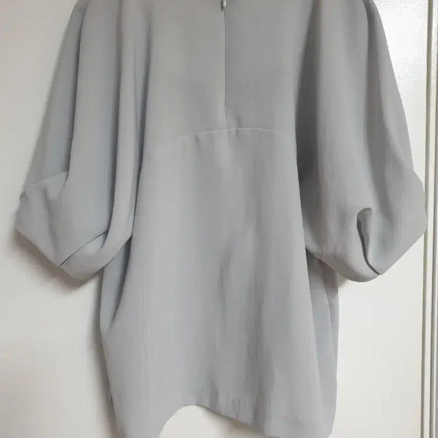 [SOLD OUT] 민트색 블라우스