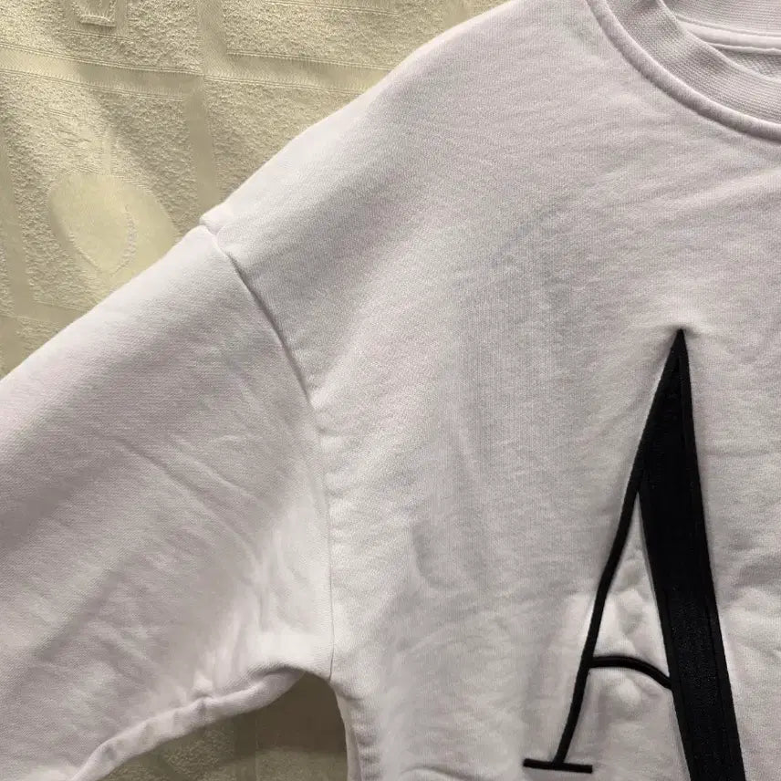 [BUNJANG] Armani Exchange White Crewneck Sweatshirt / 아르마니 익스체인지 화이트 맨투맨 티셔츠 S
