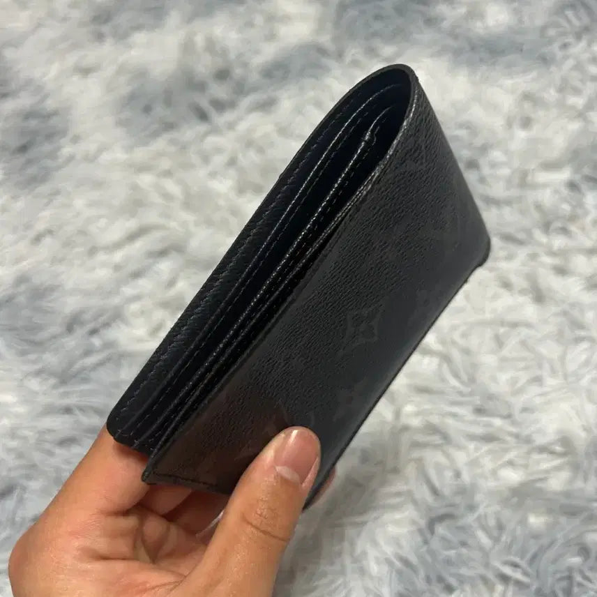 [SOLD OUT] 루이비통 이클립스 멀티플월릿 반지갑