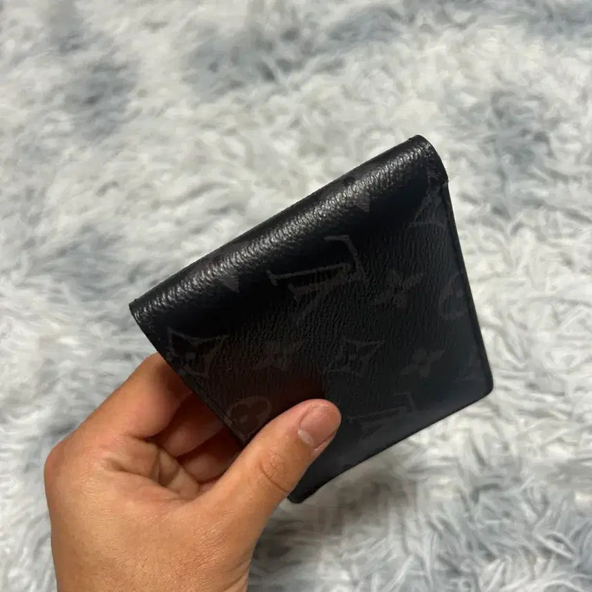 [SOLD OUT] 루이비통 이클립스 멀티플월릿 반지갑