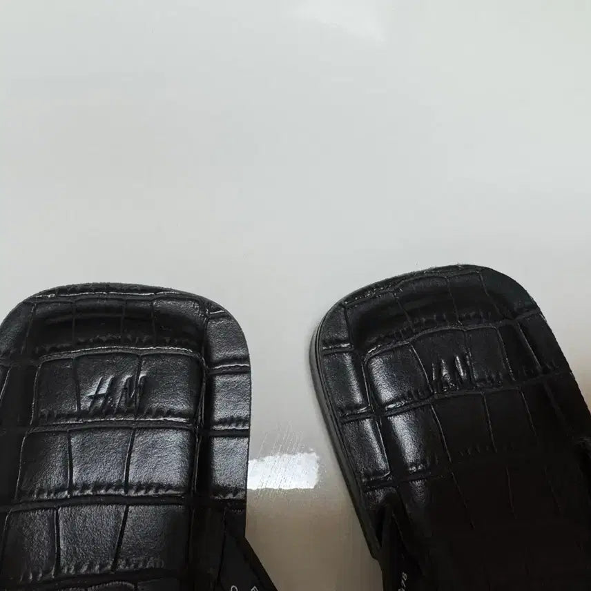 [SOLD OUT] h&amp;m 슬리퍼 조리