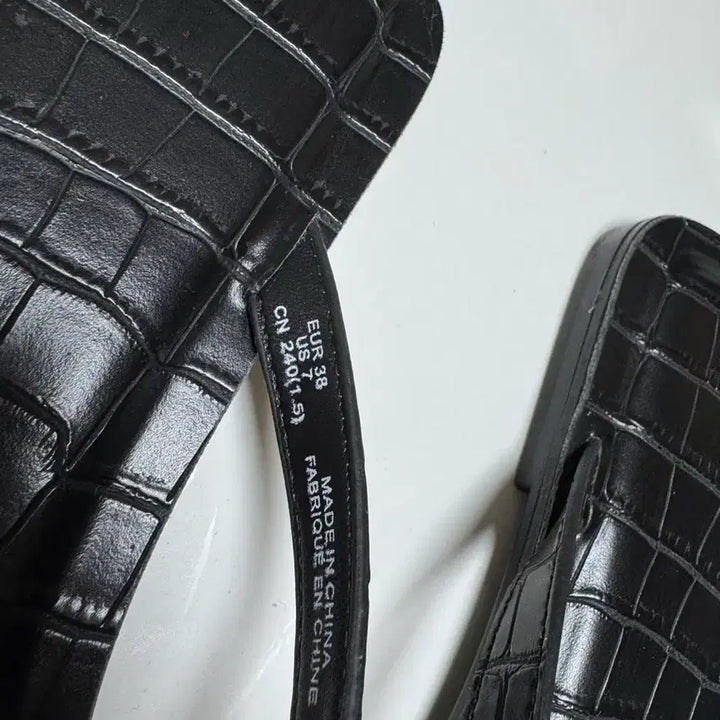 [SOLD OUT] h&amp;m 슬리퍼 조리